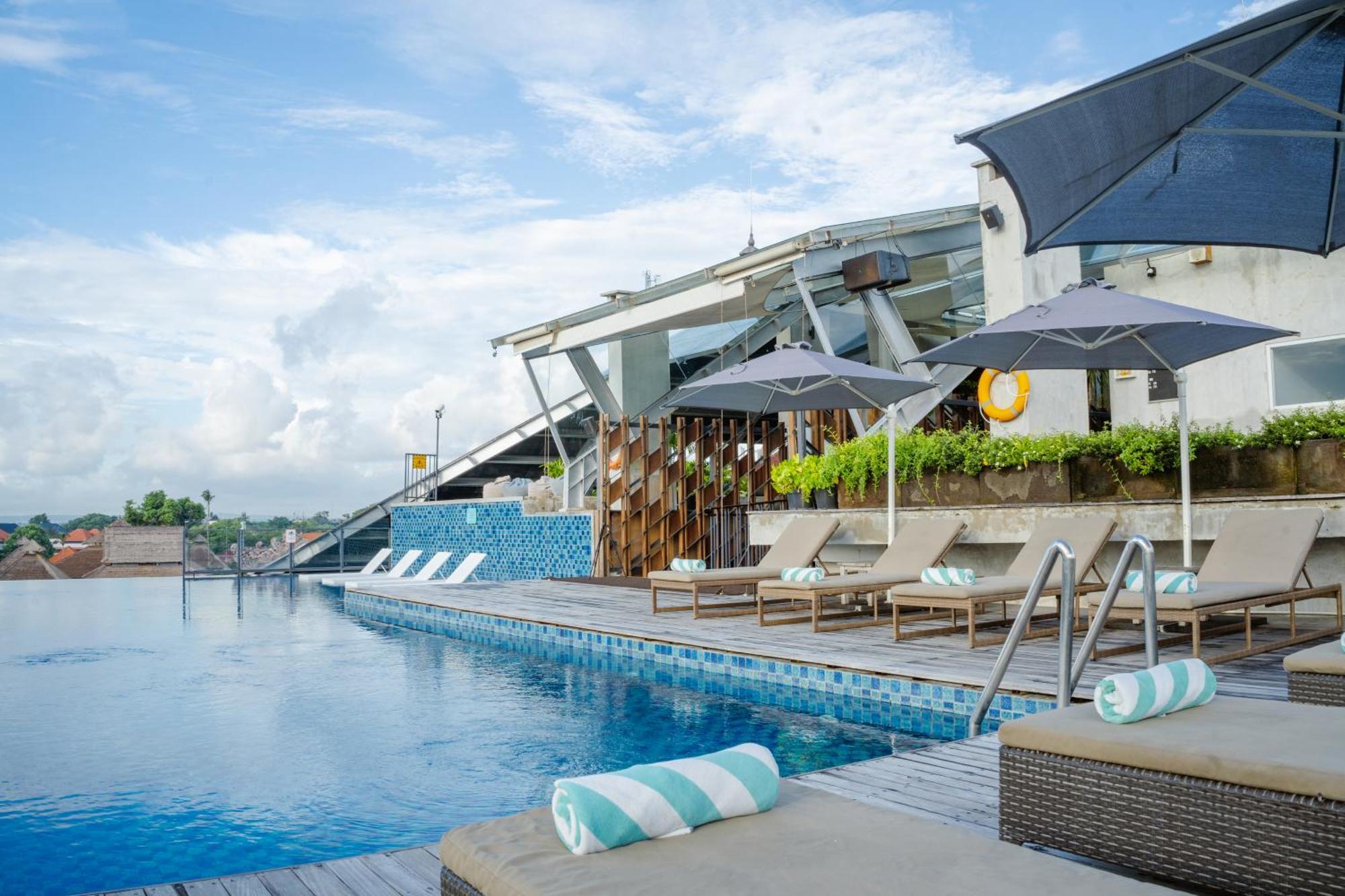 होटल Artotel Bali